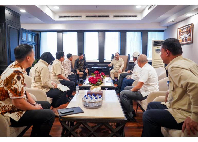 Menteri Koperasi, Budi Arie Setiadi menerima audiensi dari Ketua Majelis Rektor Perguruan Tinggi Negeri Indonesia (MRPTNI)